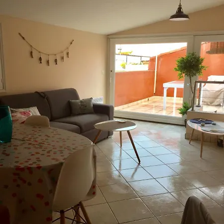 Apartamento La Tropezienne, Duplex 73 M2, 100 M Du Port, Climatisation, Grande Terrasse Sanary-sur-Mer