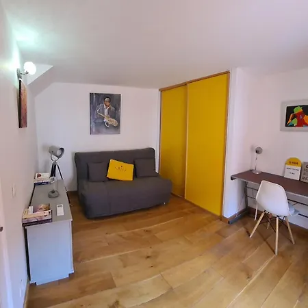 La Tropezienne, Duplex 73 M2, 100 M Du Port, Climatisation, Grande Terrasse Apartamento
