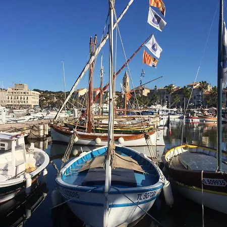 La Tropezienne, Duplex 73 M2, 100 M Du Port, Climatisation, Grande Terrasse Apartamento *