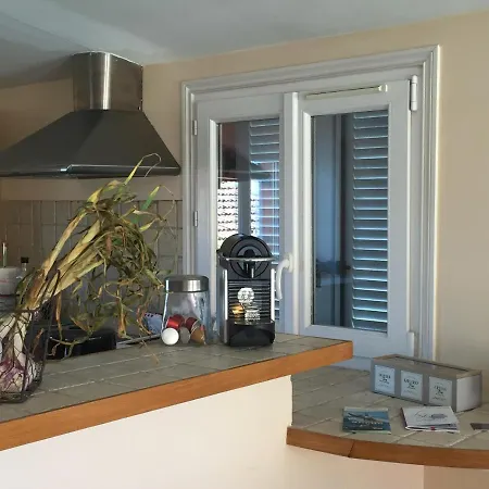 La Tropezienne, Duplex 73 M2, 100 M Du Port, Climatisation, Grande Terrasse Apartmán