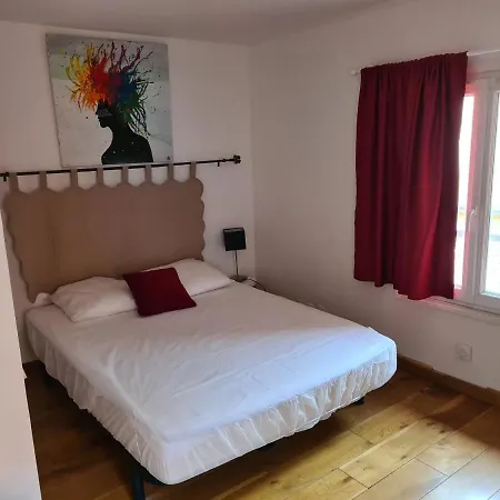 La Tropezienne, Duplex 73 M2, 100 M Du Port, Climatisation, Grande Terrasse Apartmán *