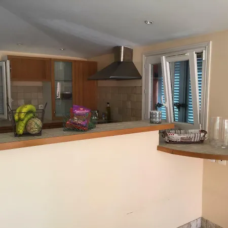 Apartmán La Tropezienne, Duplex 73 M2, 100 M Du Port, Climatisation, Grande Terrasse